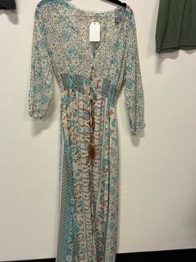 Women’s dress
